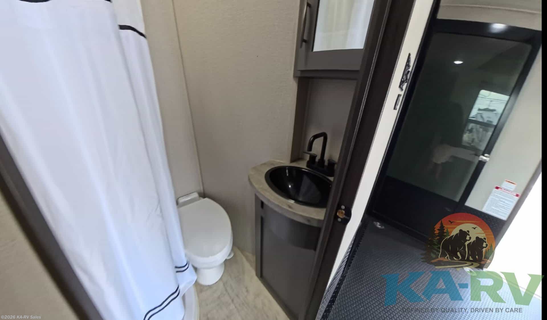Used 2022 Grand Design 397TH available in Fruitland Park, Florida