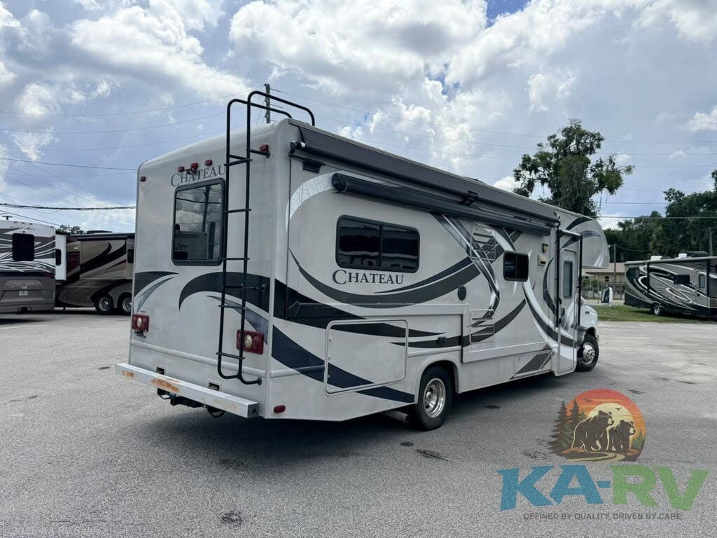 2014 Chateau 28F by Thor Motor Coach from KA-RV Sales in Fruitland Park, Florida