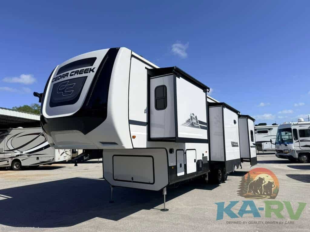 2024 Miscellaneous CEDAR CREEK CEDAR CREEK EXPERIENCE 3325BH - Used Fifth Wheel For Sale by KA-RV Sales in Fruitland Park, Florida