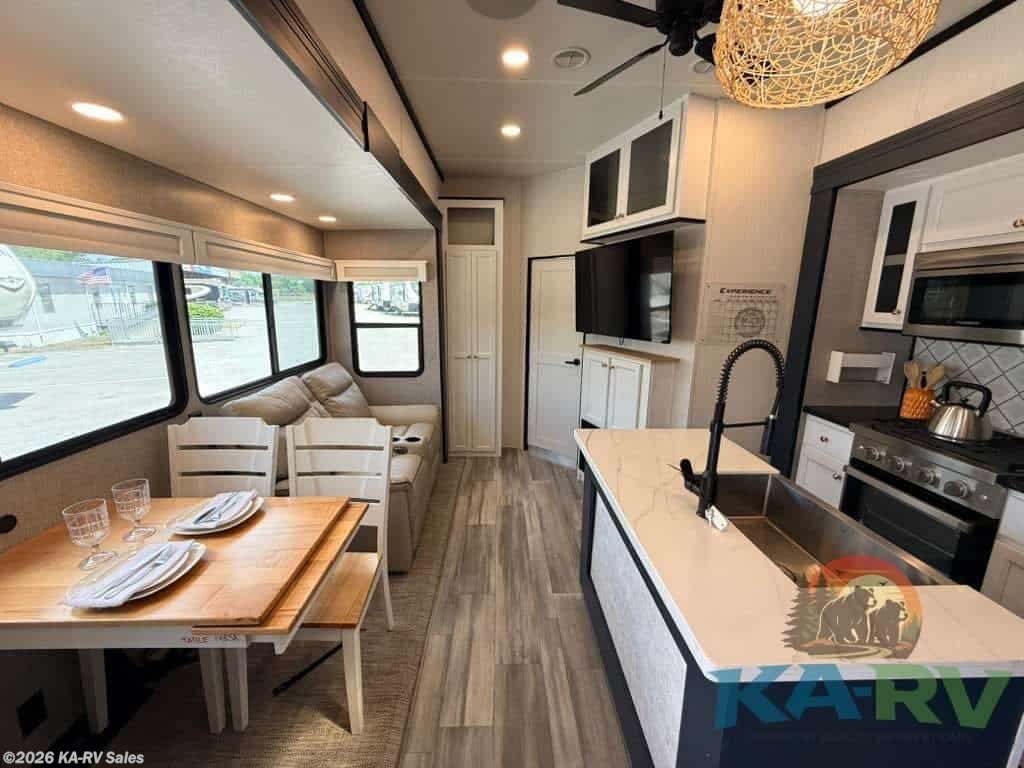 Used 2024 Miscellaneous CEDAR CREEK CEDAR CREEK EXPERIENCE 3325BH available in Fruitland Park, Florida