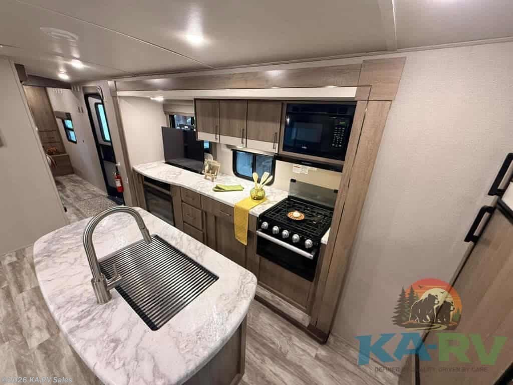 2021 Grand Design Imagine 2670MK - Used Travel Trailer For Sale by KA-RV Sales in Fruitland Park, Florida