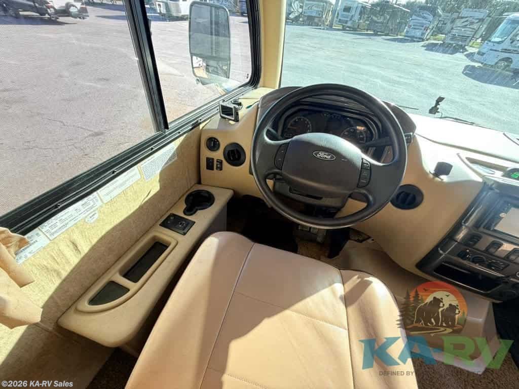 2015 Thor Axis 24.1 - Used Class A For Sale by KA-RV Sales in Fruitland Park, Florida