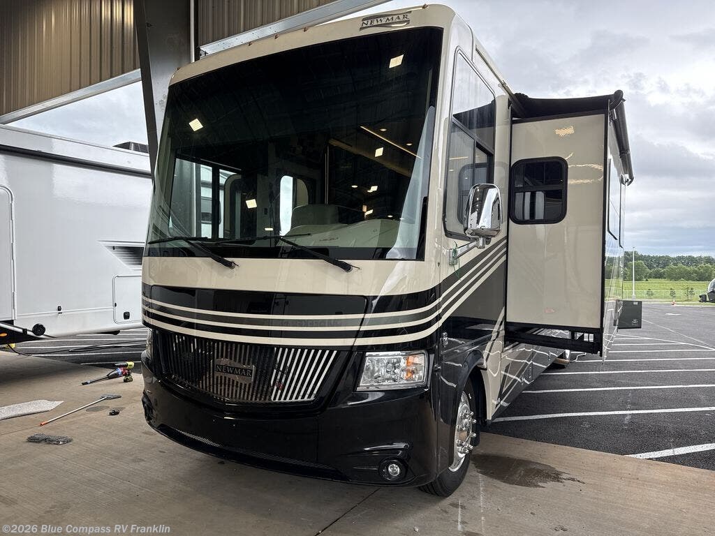 2019 Canyon Star 3722 by Newmar from Blue Compass RV Franklin in Franklin, Kentucky