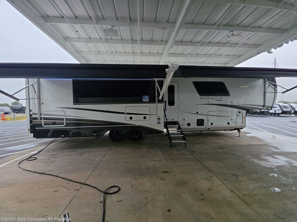 New 2026 Jayco Pinnacle 38FBRK available in Franklin, Kentucky