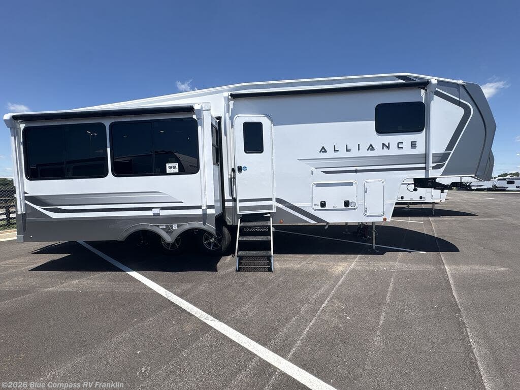 2027 Avenue All-Access 29RL by Alliance RV from Blue Compass RV Franklin in Franklin, Kentucky
