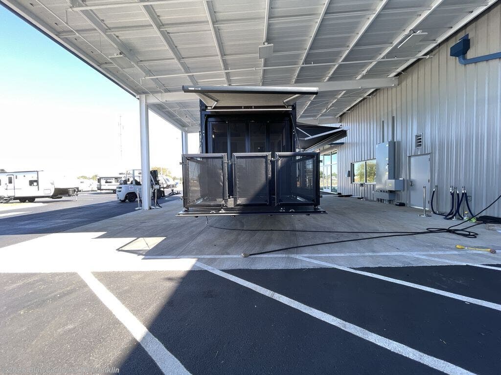 2027 Valor All-Access 32A10 by Alliance RV from Blue Compass RV Franklin in Franklin, Kentucky