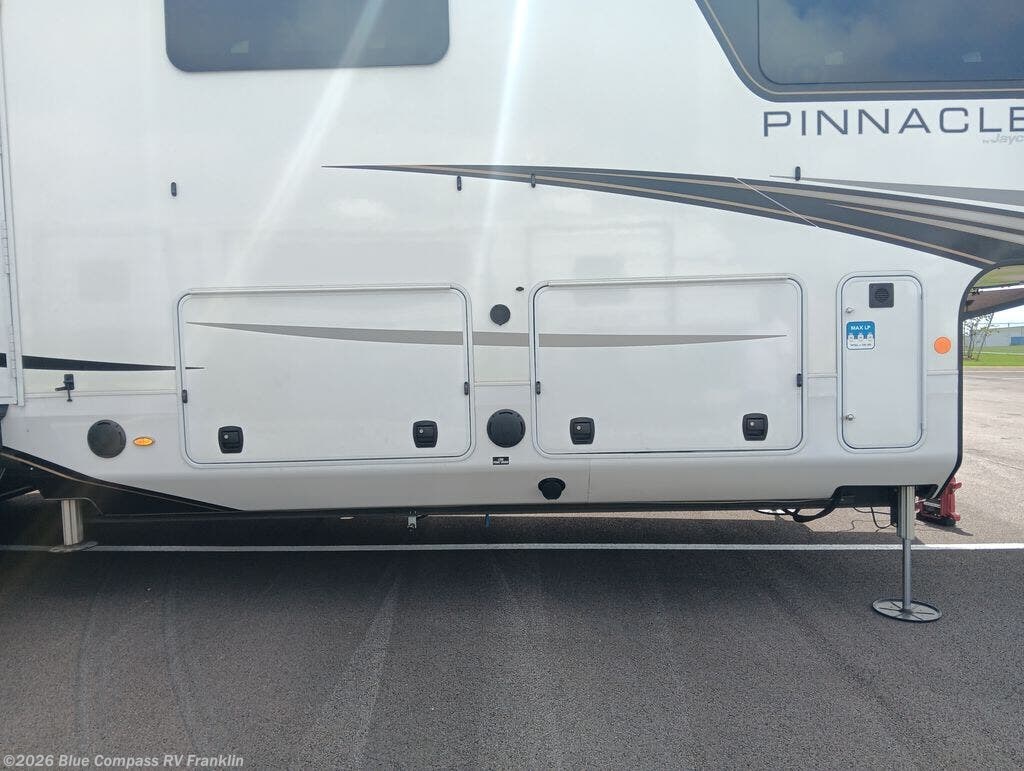 2024 Pinnacle 37MDQS by Jayco from Blue Compass RV Franklin in Franklin, Kentucky