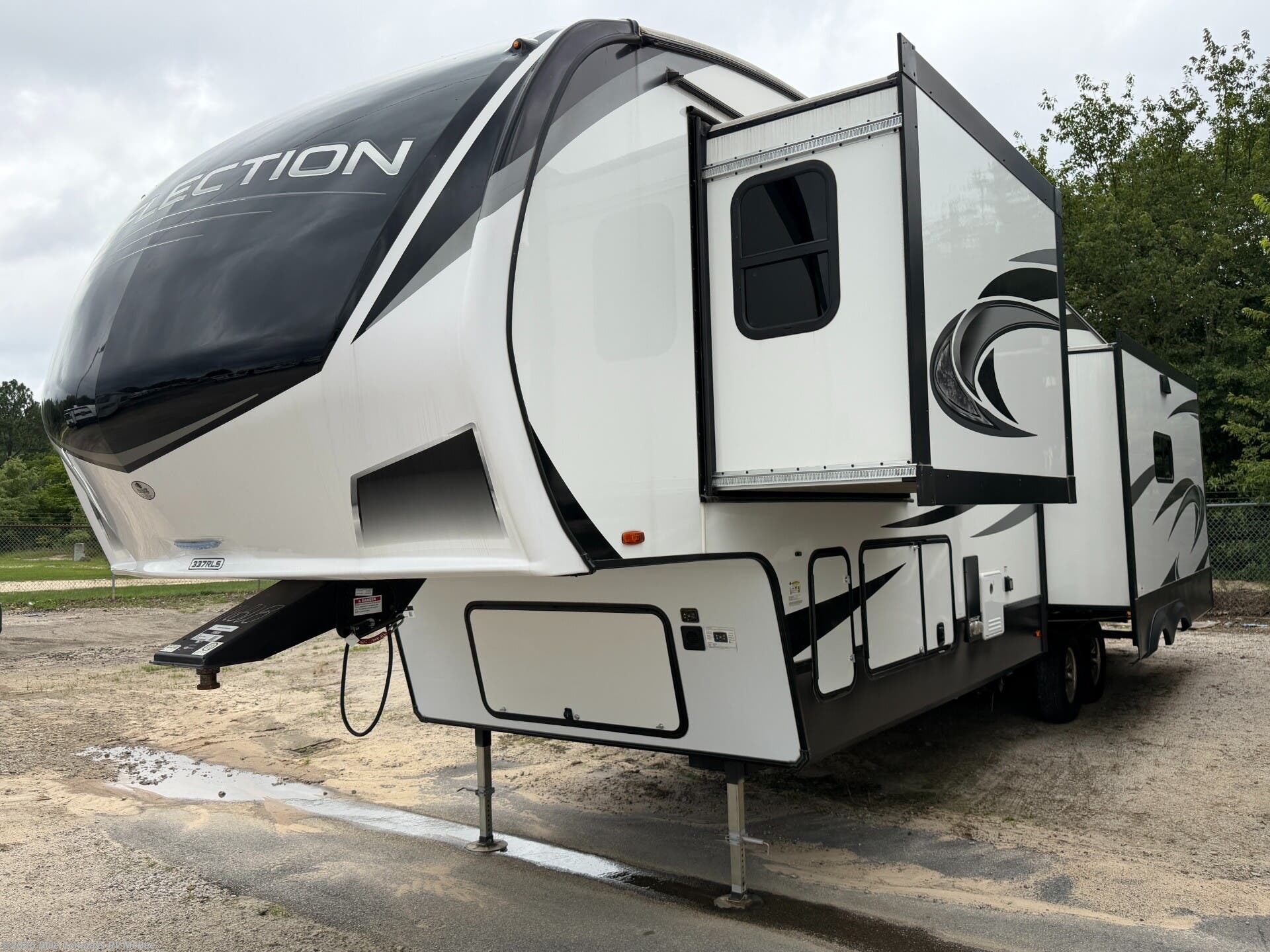 Used 2022 Grand Design Reflection 337RLS available in McBee, South Carolina