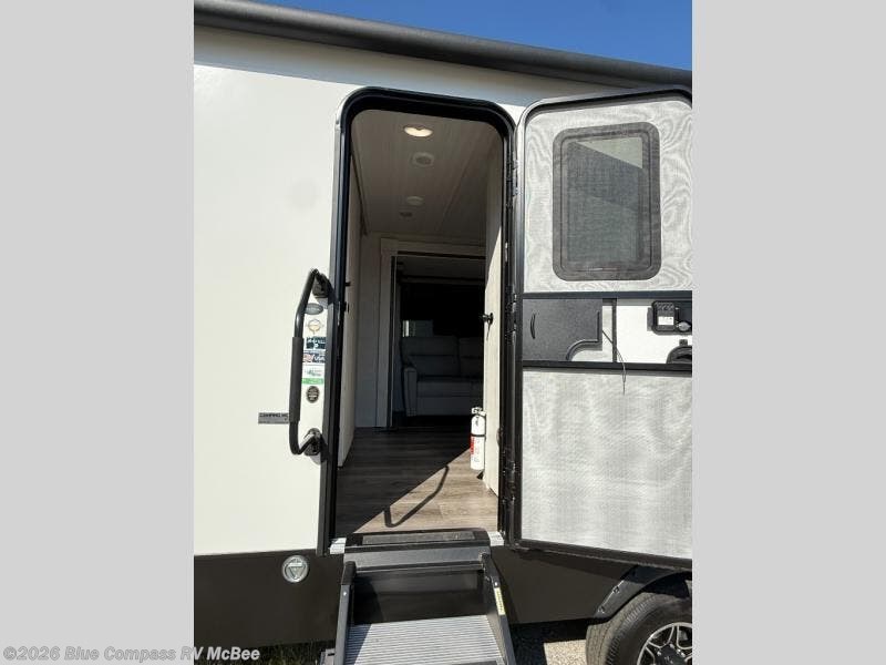 Used 2024 East to West Longitude 319BH available in McBee, South Carolina