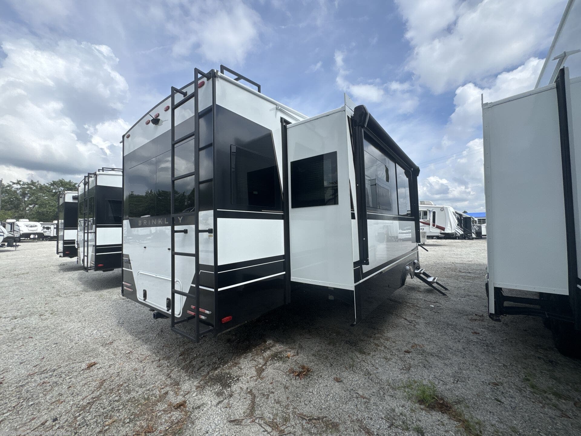 New 2027 Brinkley RV Model Z 3100 available in McBee, South Carolina
