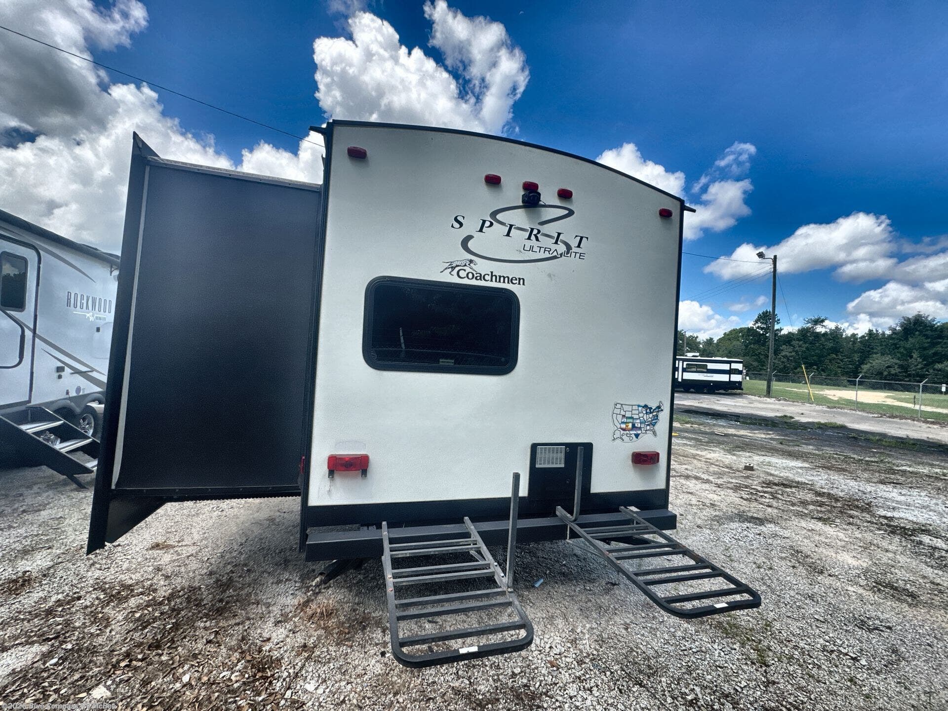 2020 Spirit Ultra Lite 3379BH by Coachmen from Blue Compass RV McBee in McBee, South Carolina