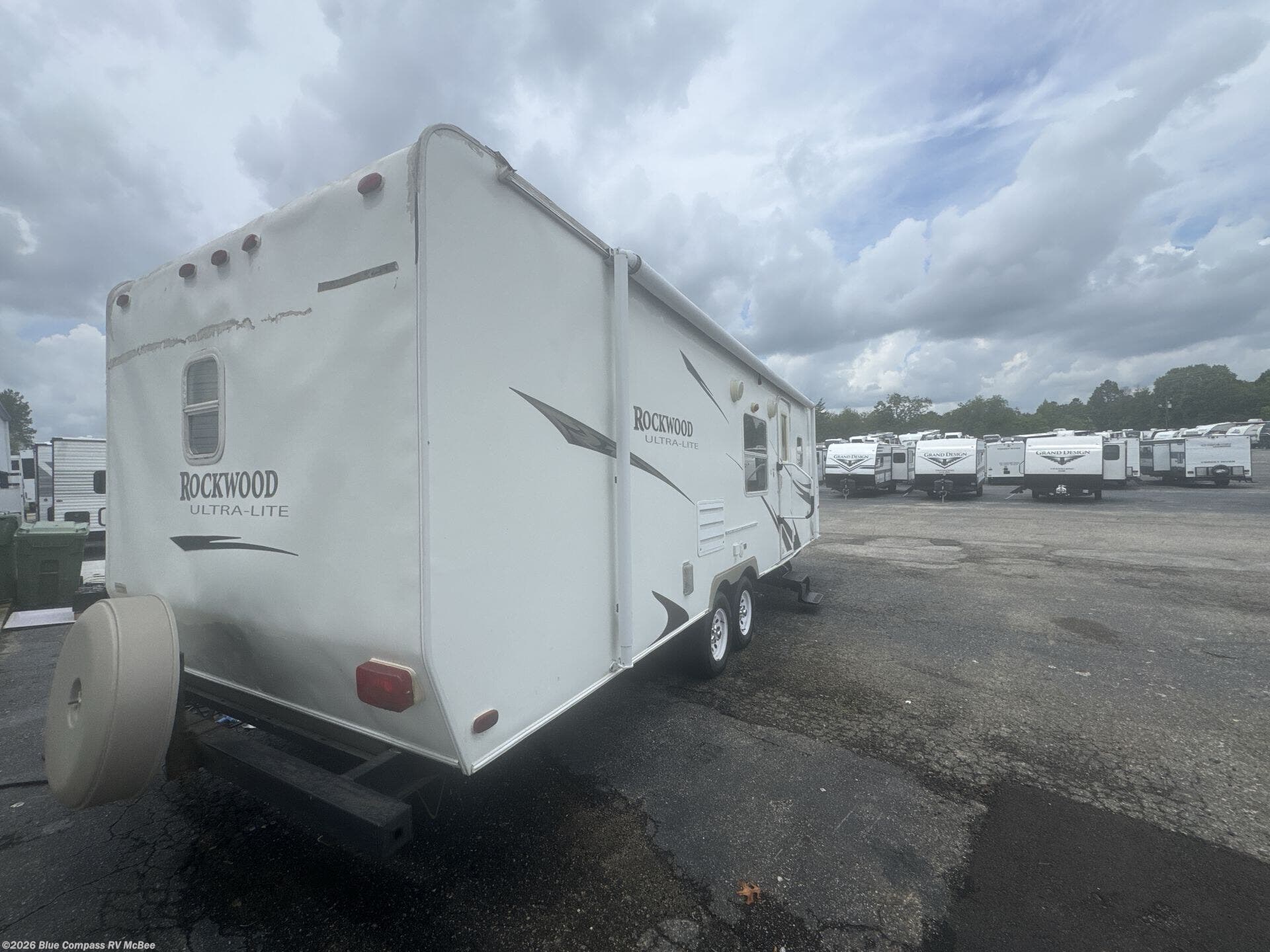 Used 2009 Forest River Rockwood Ultra Lite 2607SS available in McBee, South Carolina