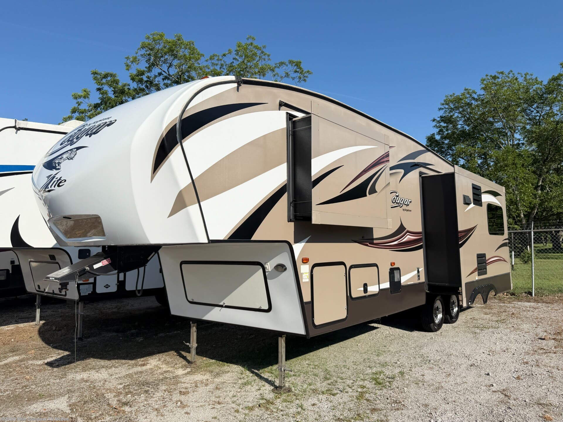 Used 2016 Keystone Cougar X-Lite 28SGS available in McBee, South Carolina