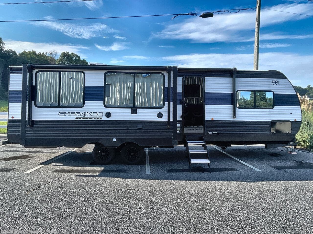 2026 Cherokee Wolf Den 273XLK by Forest River from Blue Compass RV McBee in McBee, South Carolina