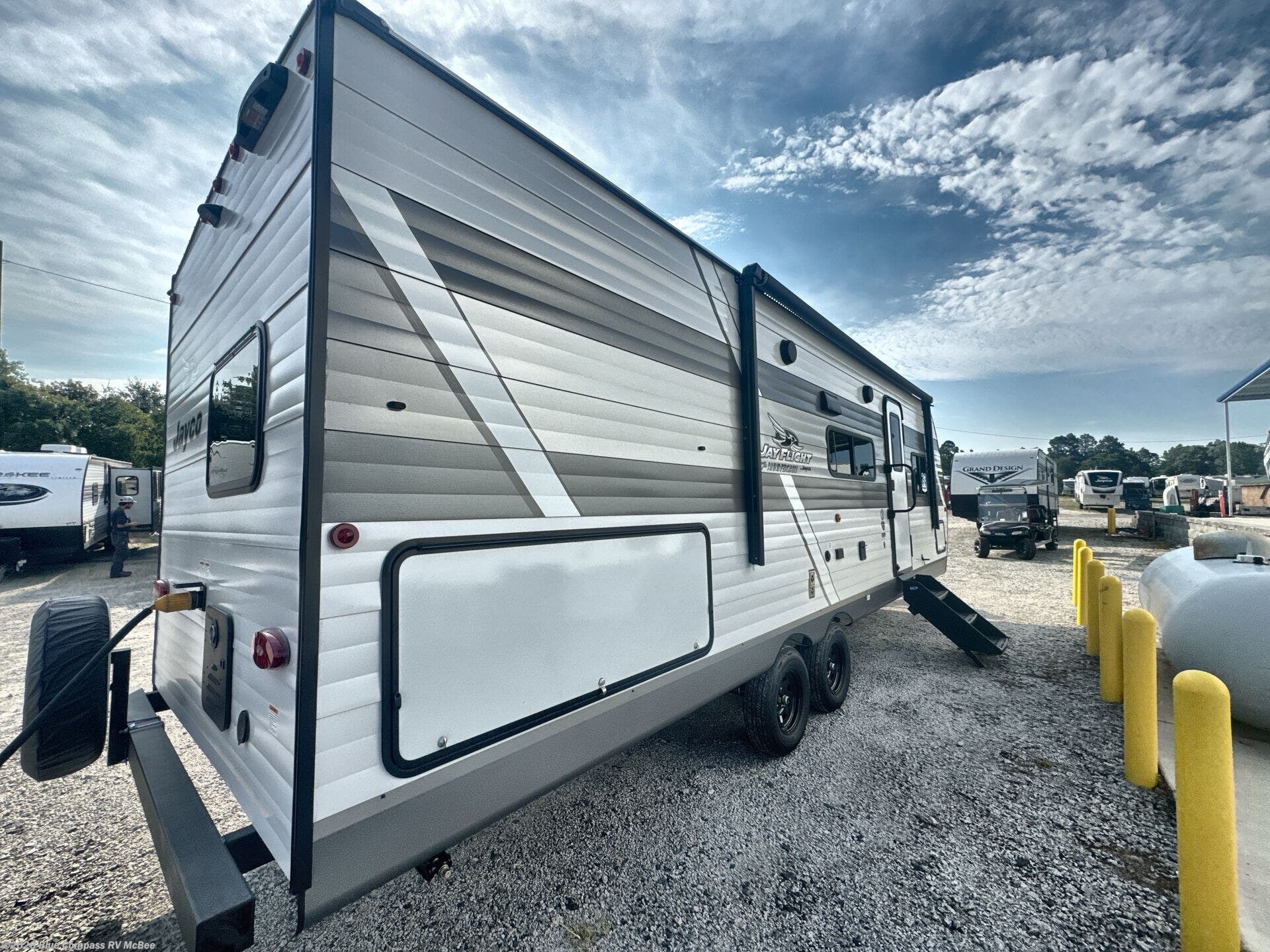 New 2027 Jayco Jay Flight 261BHS available in McBee, South Carolina