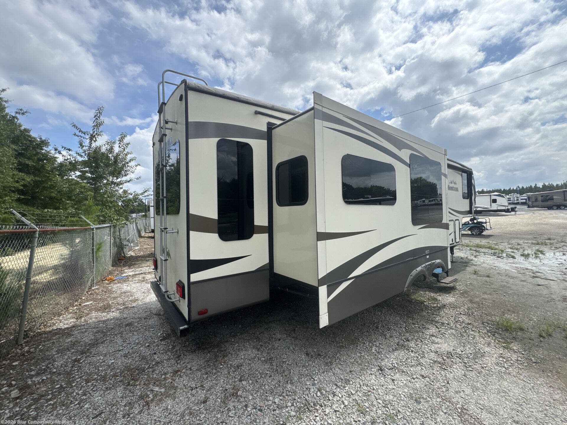 Used 2015 Keystone Montana 3610 RL available in McBee, South Carolina