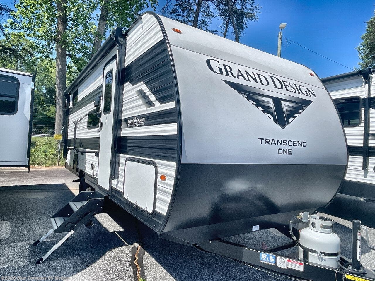 2026 Grand Design Transcend One 161DB - New Travel Trailer For Sale by Blue Compass RV McBee in McBee, South Carolina features Slideout