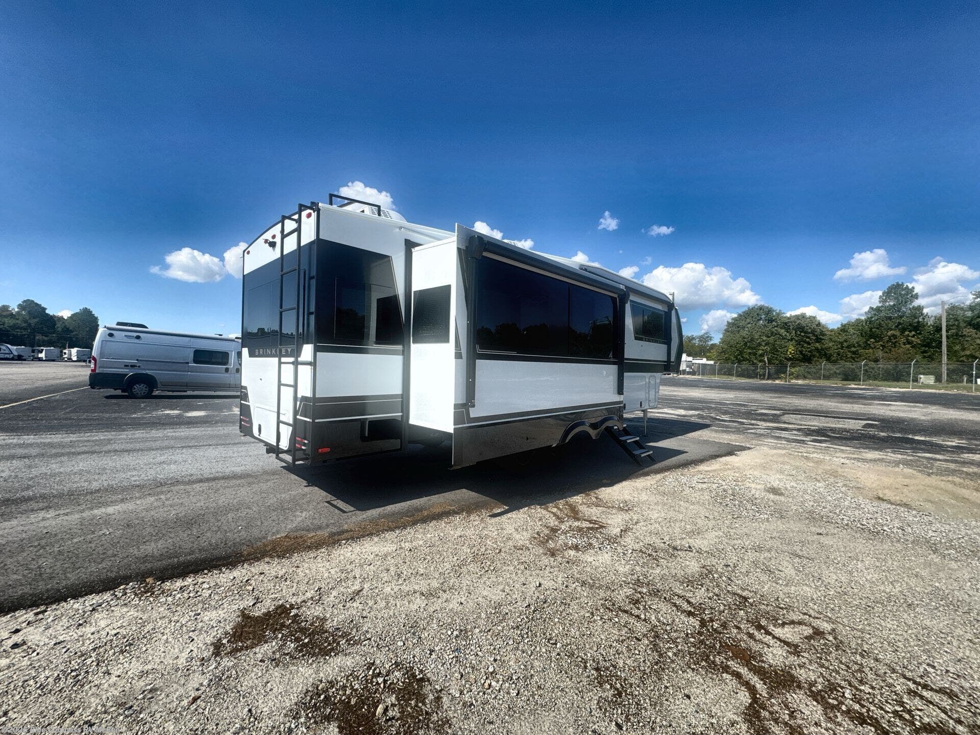 New 2027 Brinkley RV Model Z 3100 available in McBee, South Carolina