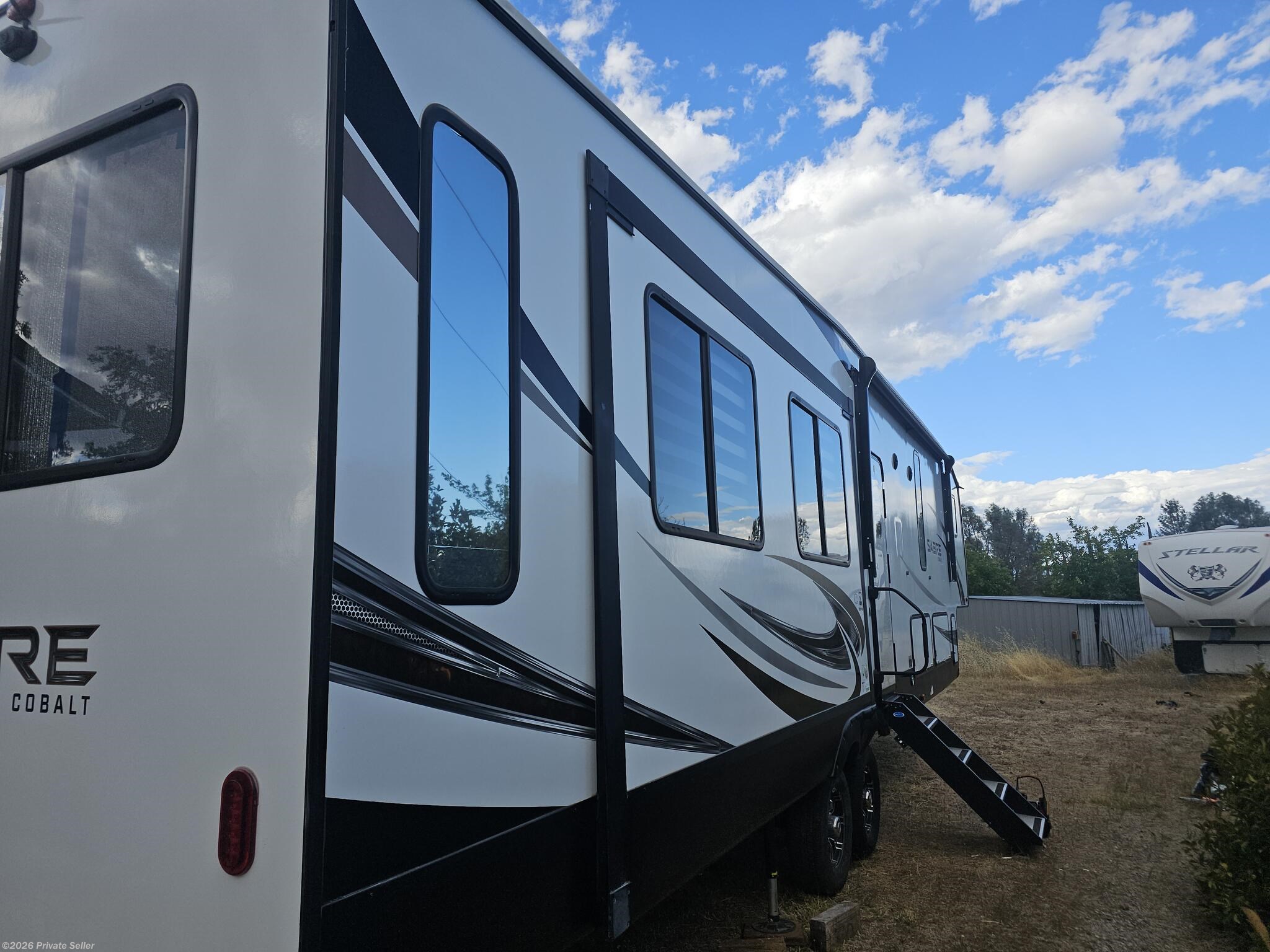 2021 Forest River Sabre 36BHQ - Used Fifth Wheel For Sale by For Sale By Owner in Redding, California features Microwave, LP Detector, Kitchen Sink, Enclosed Underbelly, Furnace