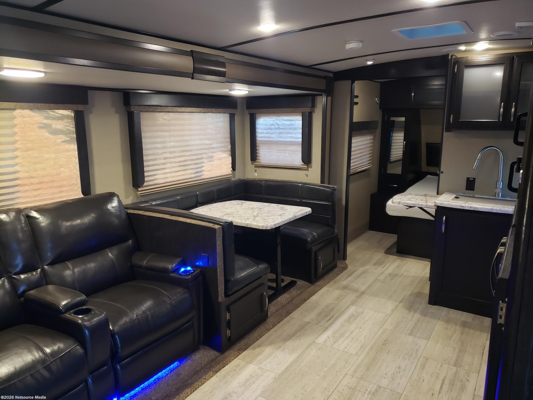 2019 Imagine 2800BH by Grand Design from For Sale By Owner in Bend, Oregon