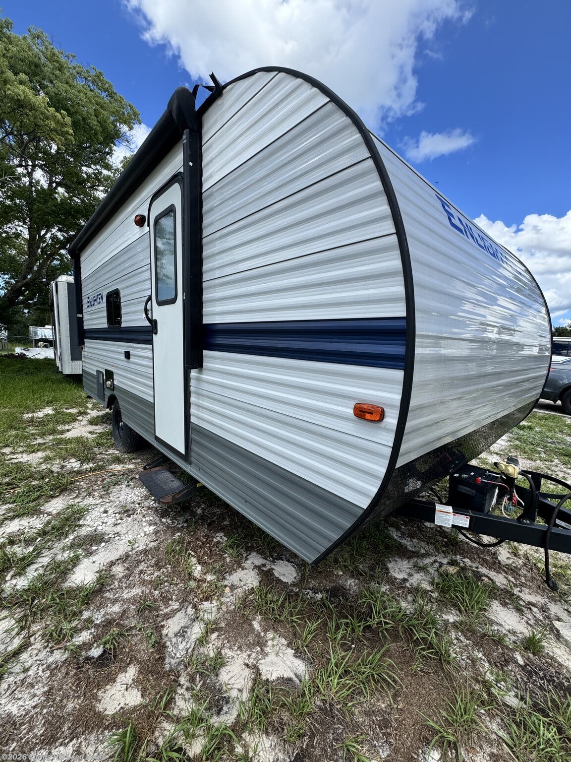 2021 Gulf Stream Enlighten 18BH - Used Travel Trailer For Sale by Spring Hill Used Boats in Brooksville, Florida features Microwave, Stove Top Burner, Oven, Air Conditioning, Bunk Beds