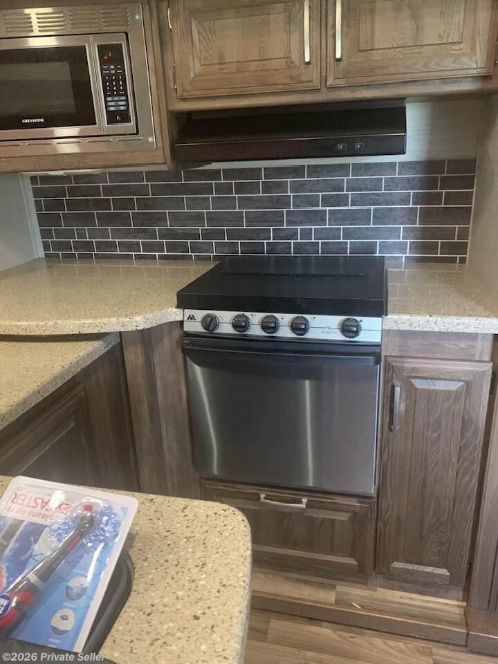 Floorplan of 2016 Keystone Cougar 327RES