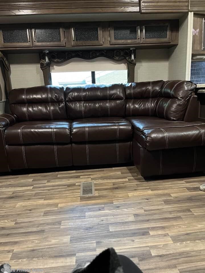Floorplan of 2016 Keystone Cougar 327RES