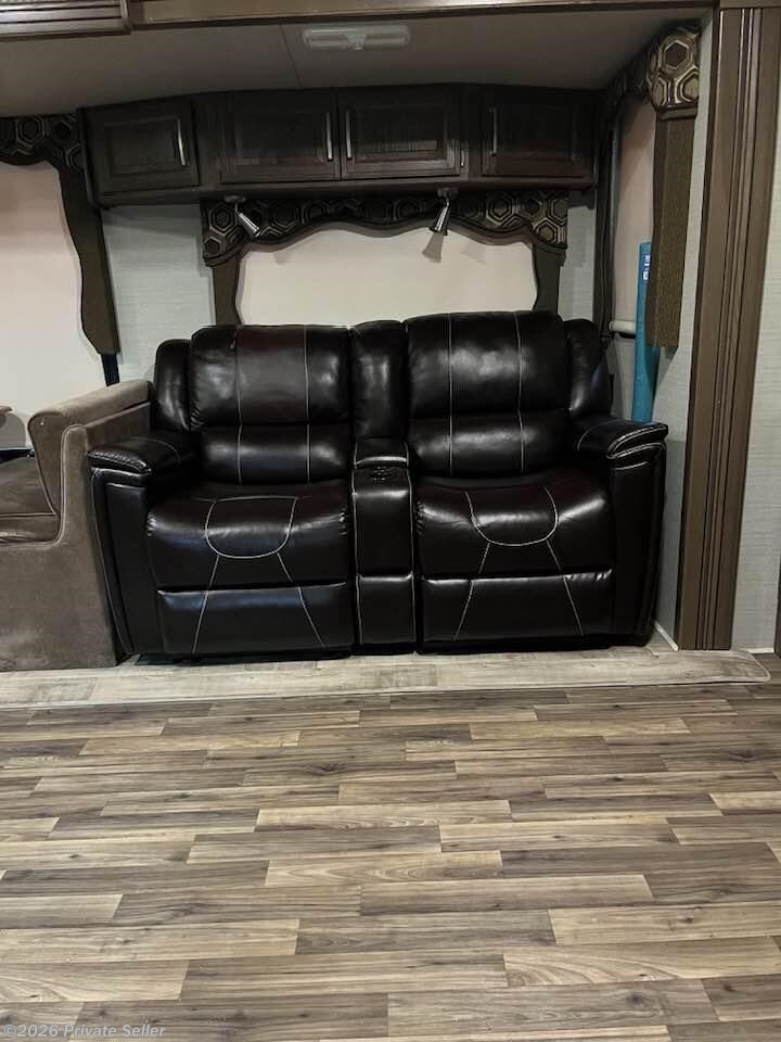 Floorplan of 2016 Keystone Cougar 327RES
