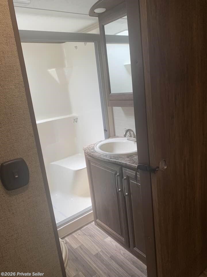 Floorplan of 2016 Keystone Cougar 327RES