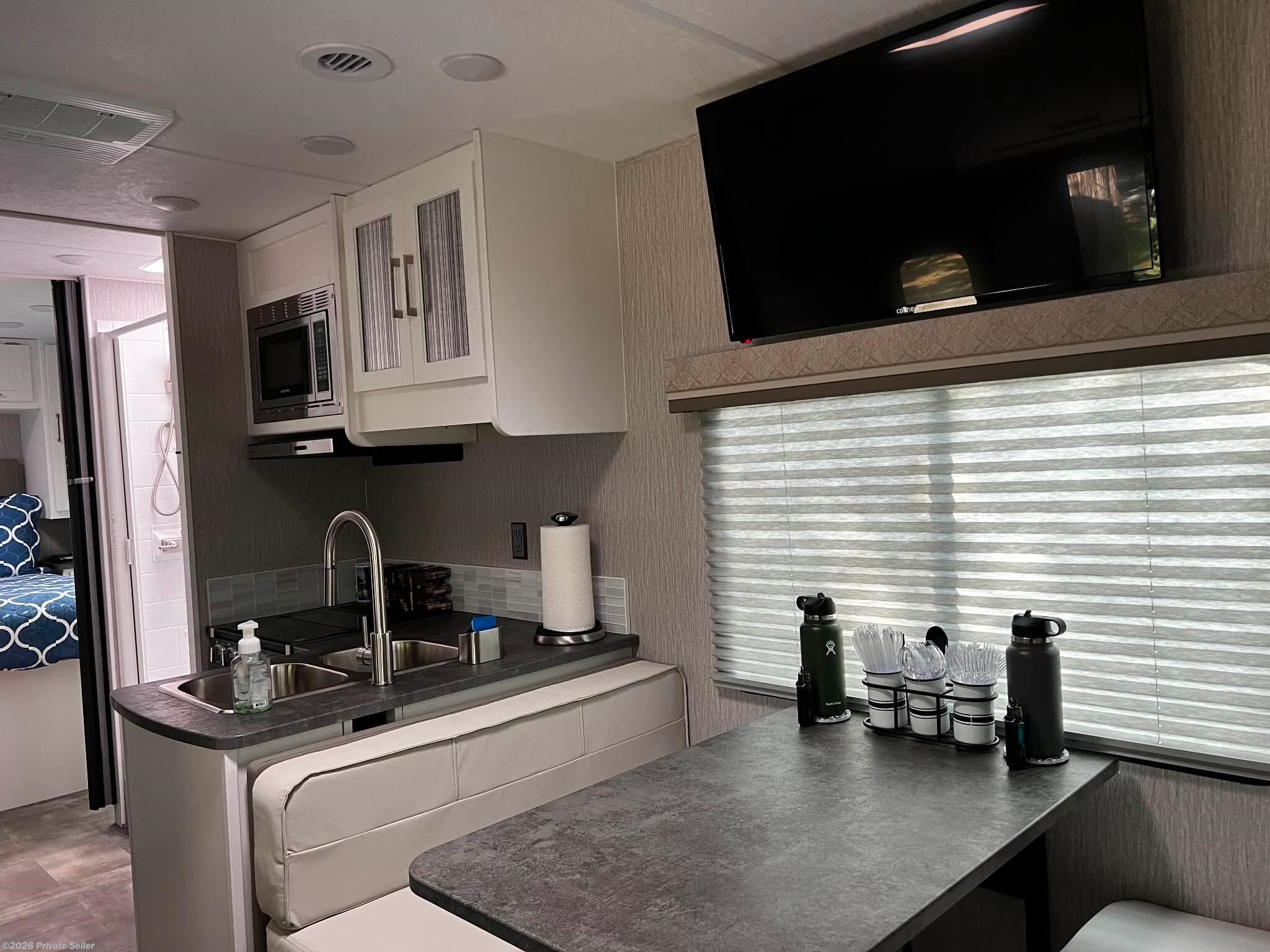 2022 Pursuit 27XPS by Coachmen from For Sale By Owner in Bolivar, Missouri