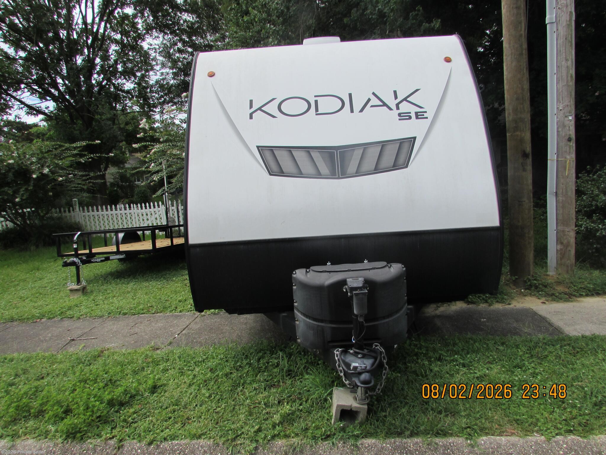 2023 Dutchmen Kodiak Model SE 26SRB - Used Travel Trailer For Sale by For Sale By Owner in Pensacola, Florida features External Shower, Fire Extinguisher, Pet Friendly, Recliner(s), TV