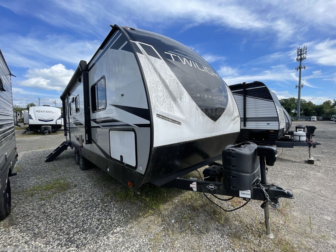 2022 Twilight Signature 2100 by Cruiser RV from Blue Compass RV Quad City in Walcott, Iowa