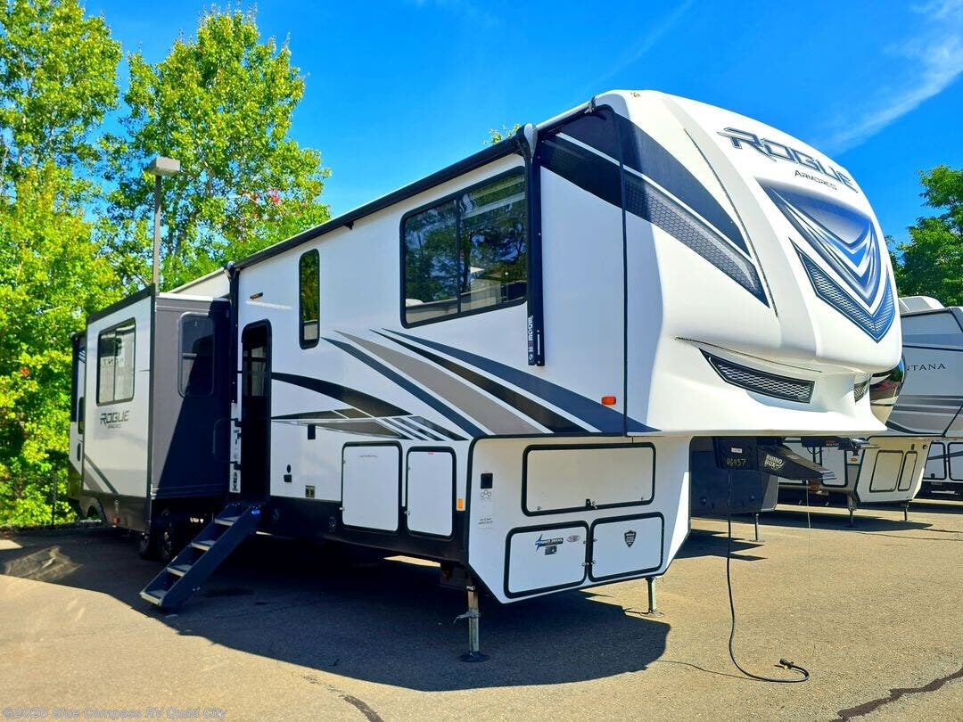 2021 Vengeance Rogue Armored 351G2 by Forest River from Blue Compass RV Quad City in Walcott, Iowa