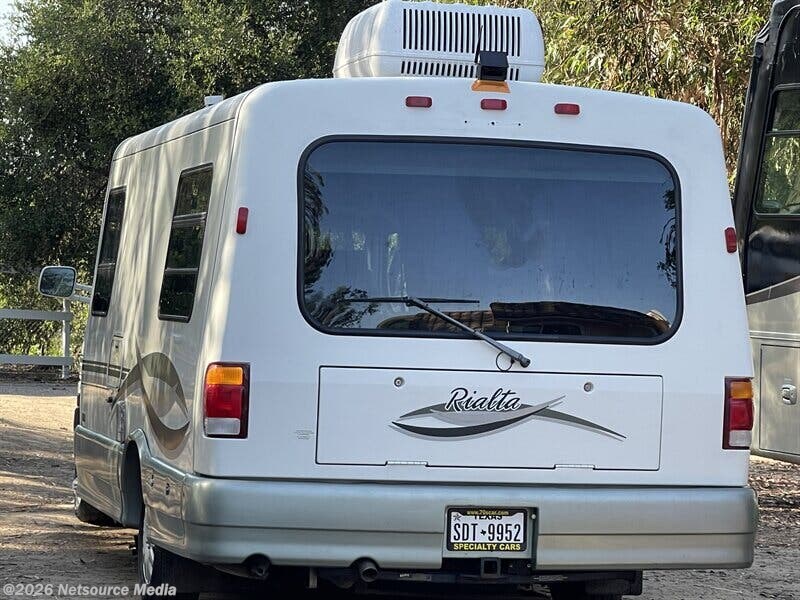 2002 Winnebago Rialta 22QD - Used Class B For Sale by RV Car Depot in Spring Valley, California