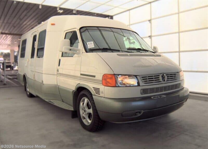 2002 Rialta 22QD by Winnebago from RV Car Depot in Spring Valley, California