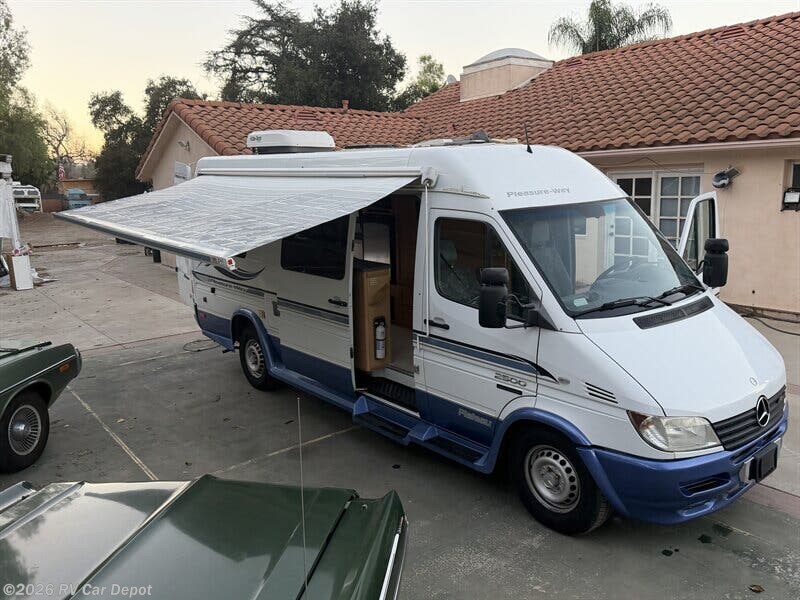 2004 Pleasure-Way Plateau - Used Class B For Sale by RV Car Depot in Spring Valley, California