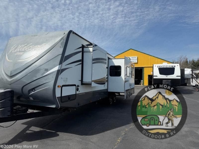 2016 Forest River Wildcat Maxx 28RKX - Used Travel Trailer For Sale by Play More RV in Post Falls, Idaho