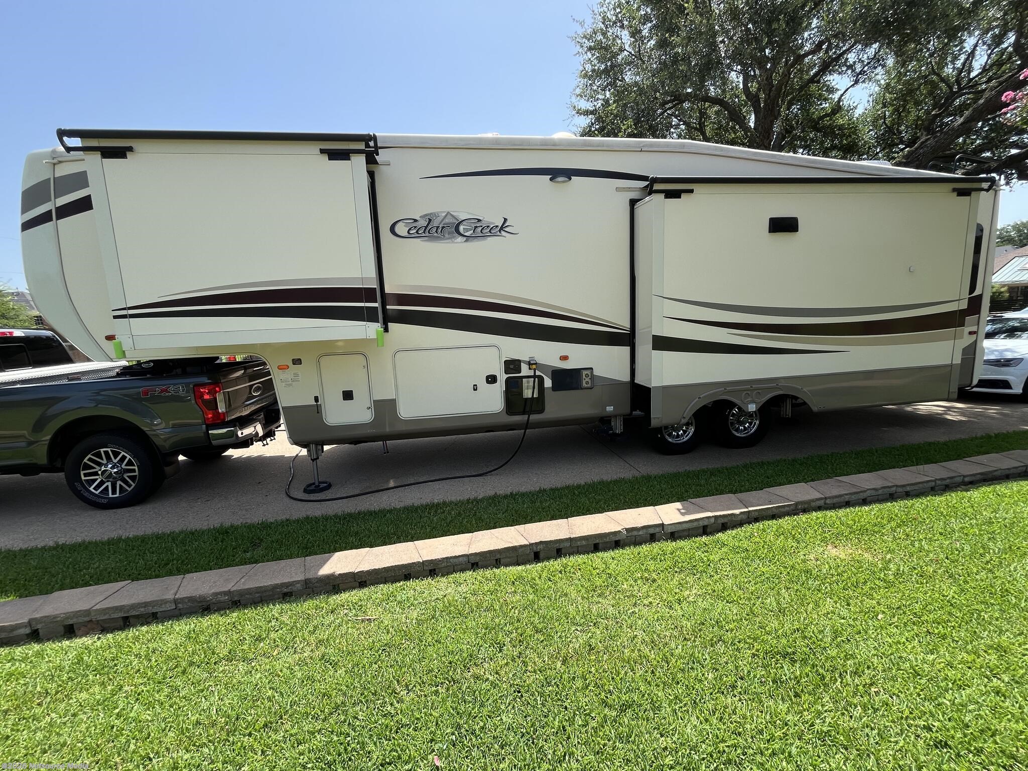 2017 Cedar Creek Hathaway Edition by Forest River from For Sale By Owner in Mansfield, Texas