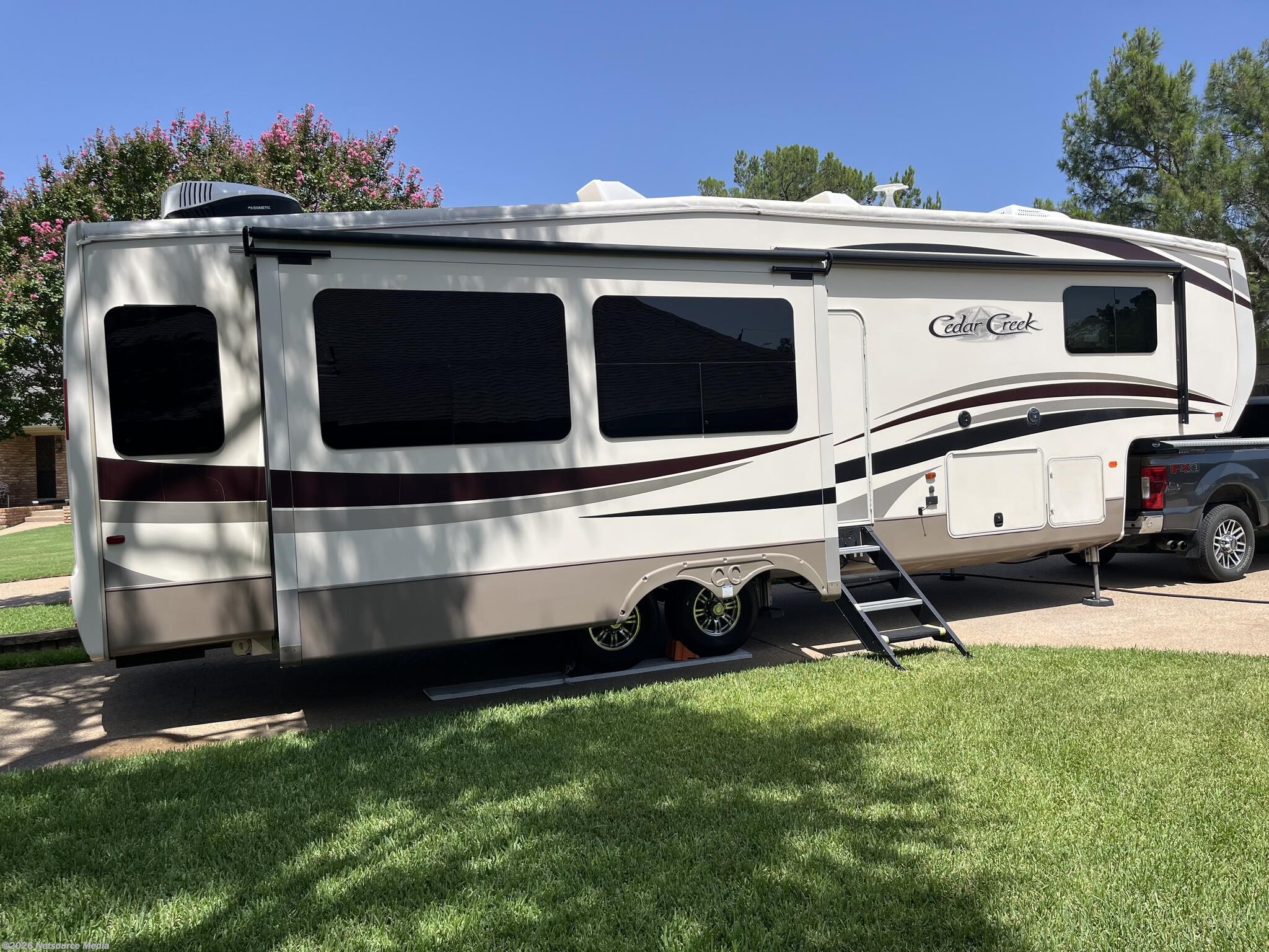2017 Forest River Cedar Creek Hathaway Edition - Used Fifth Wheel For Sale by For Sale By Owner in Mansfield, Texas