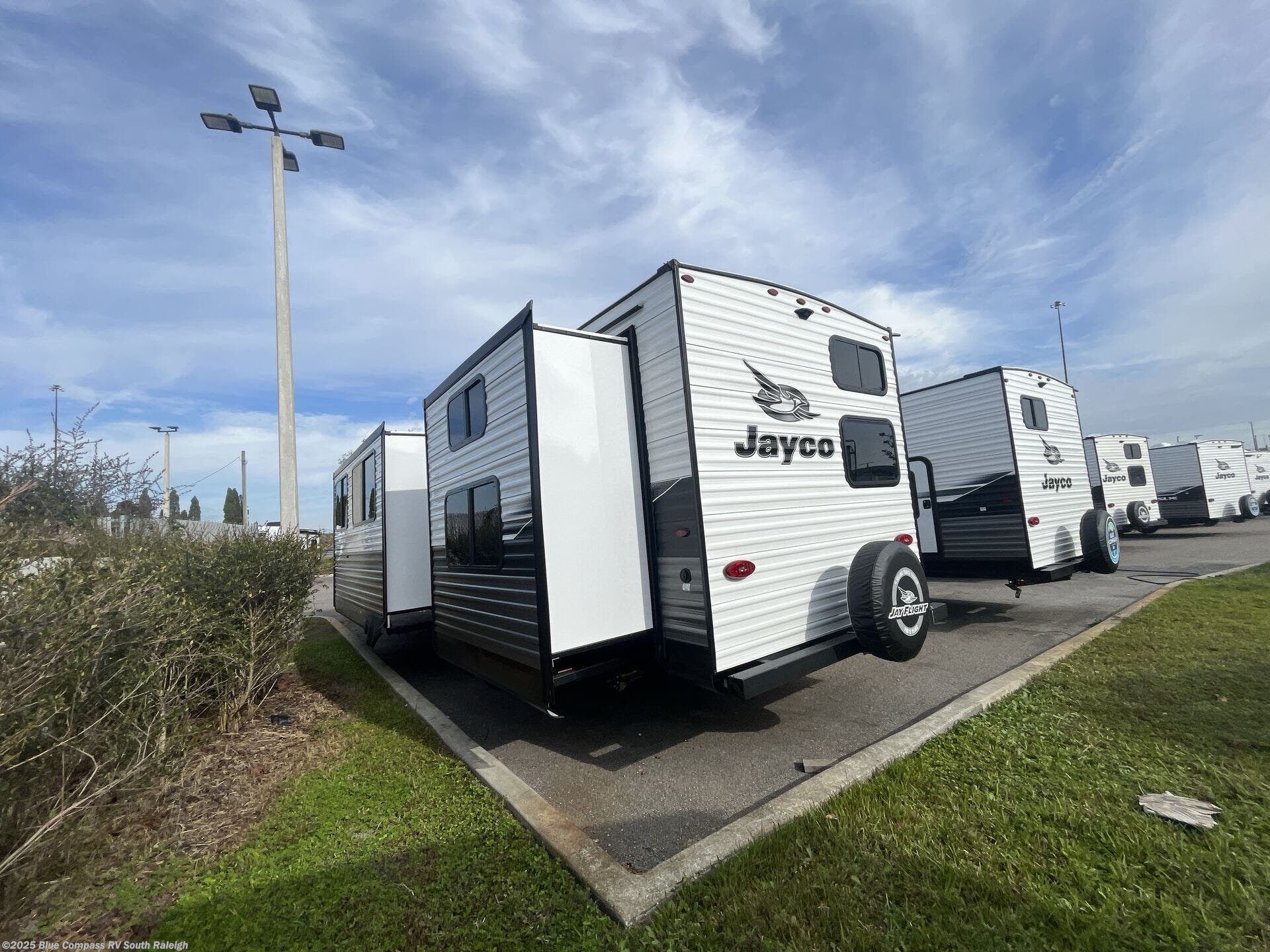 2024 Jayco Jay Flight 324BDS RV for Sale in Benson, NC 27504 T81325