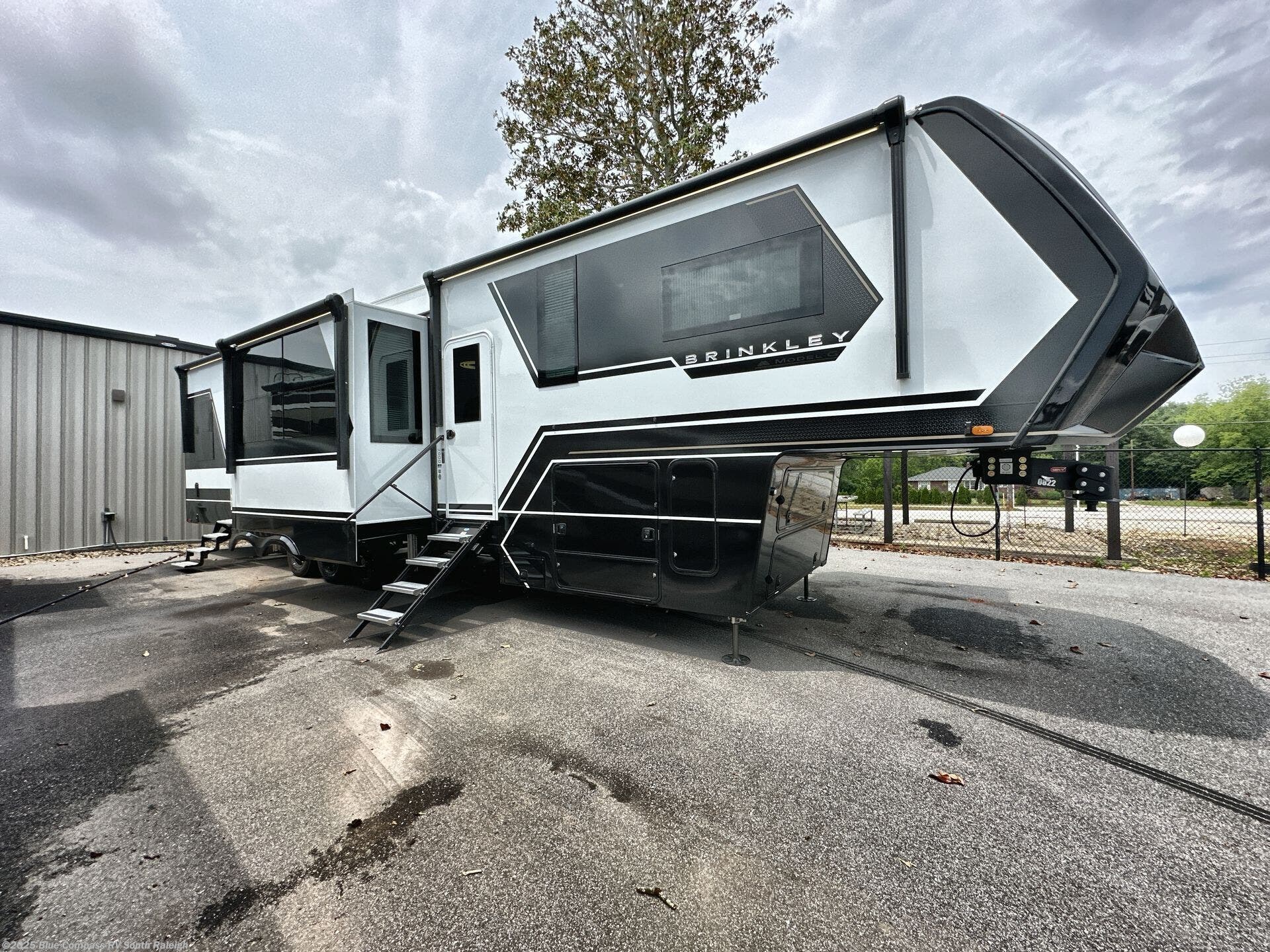2024 Brinkley RV Model G 4000 RV for Sale in Benson, NC 27504 T87277