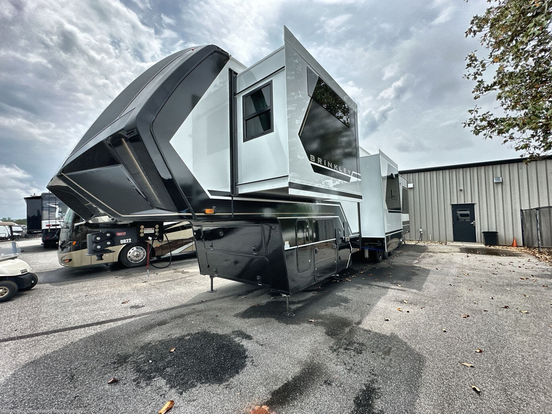 2024 Brinkley RV Model G 4000 RV for Sale in Benson, NC 27504 T87277