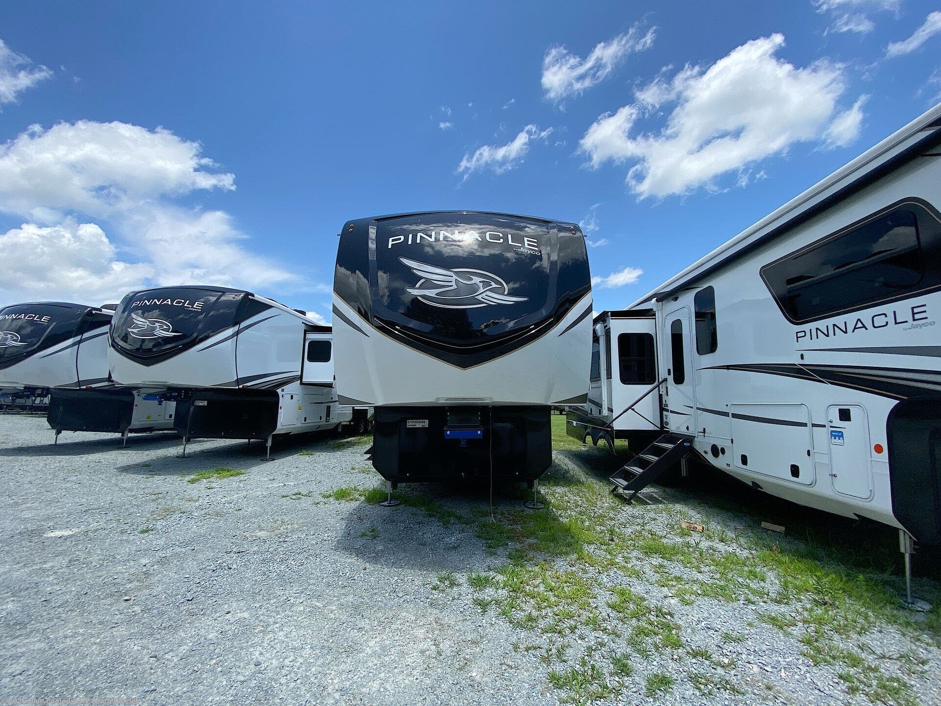 New 2025 Jayco Pinnacle 38FBRK available in Benson, North Carolina