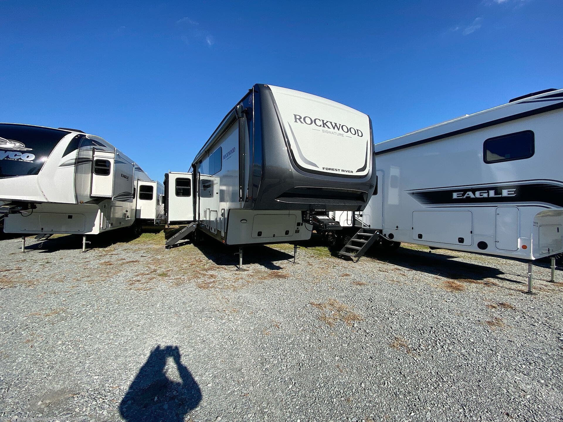 2026 Rockwood Signature 401SFB by Forest River from Blue Compass RV South Raleigh in Benson, North Carolina