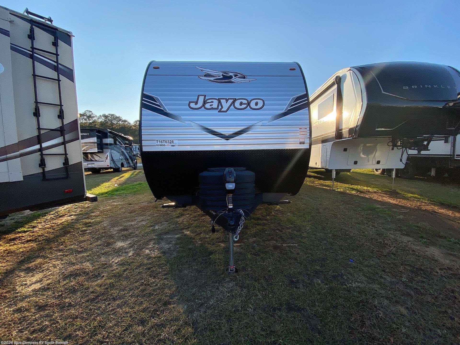 New 2026 Jayco Jay Flight SLX 321BDS available in Benson, North Carolina