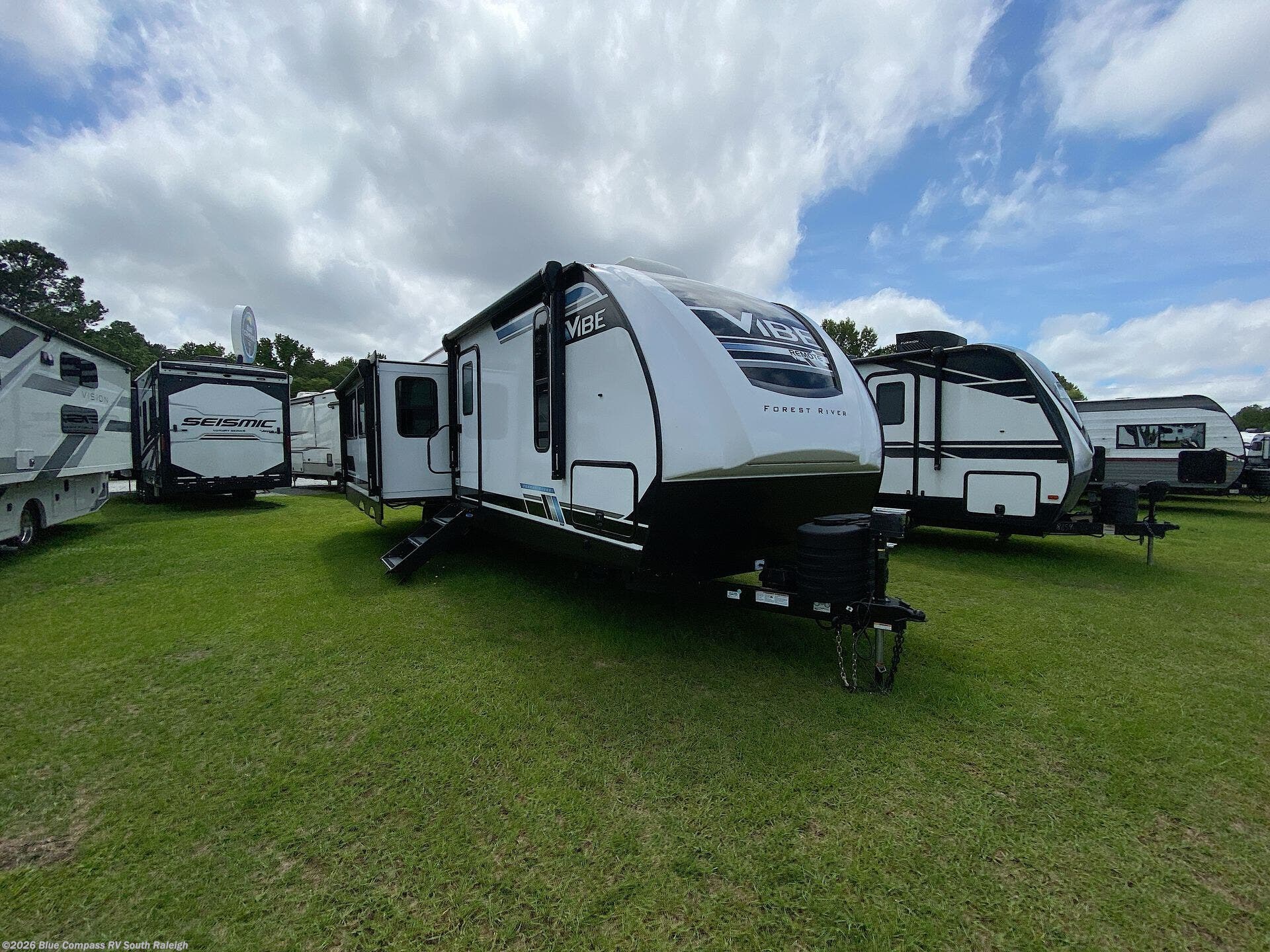 2024 Vibe 28RL by Forest River from Blue Compass RV South Raleigh in Benson, North Carolina