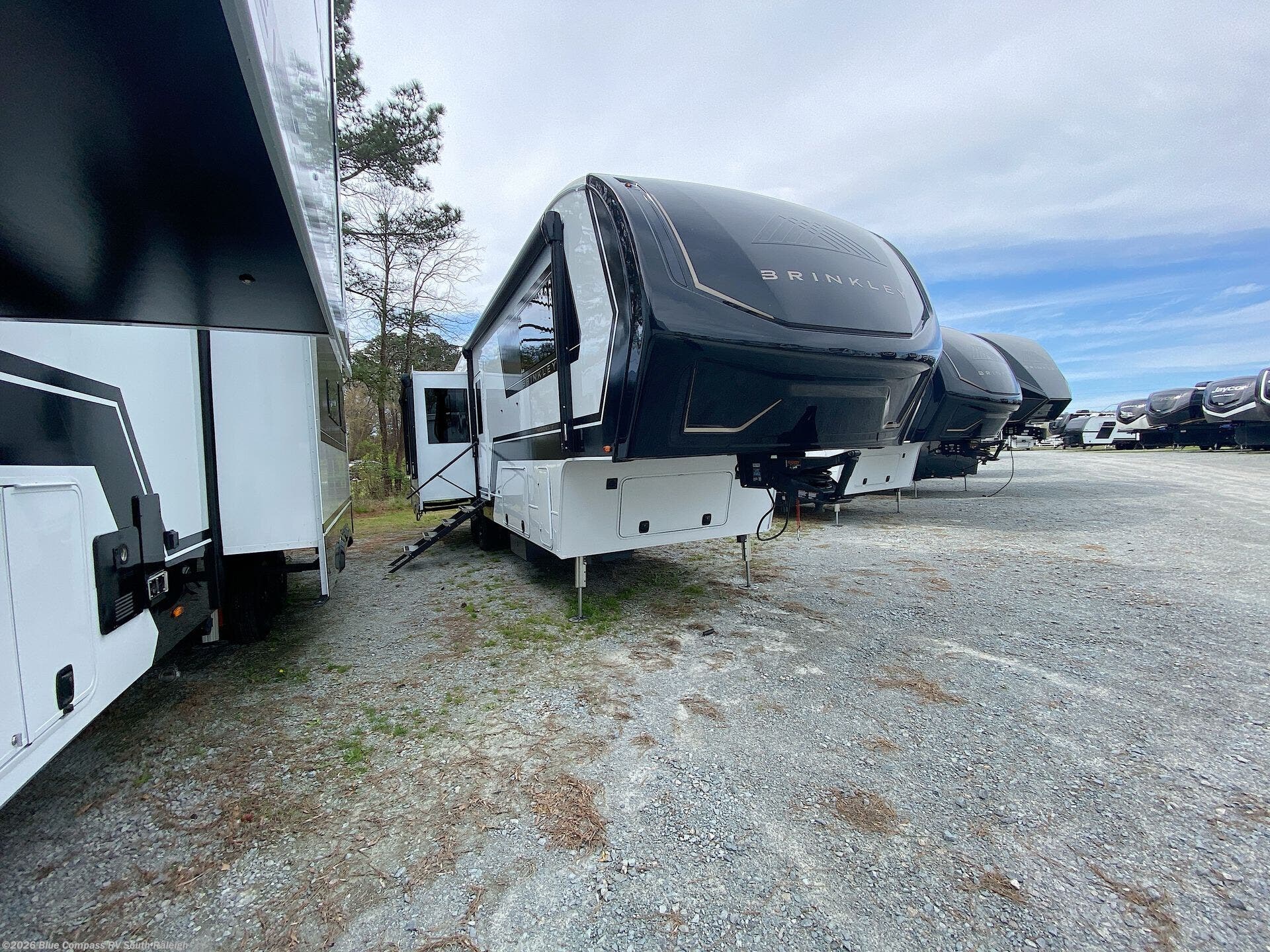 2026 Model Z 3200 by Brinkley RV from Blue Compass RV South Raleigh in Benson, North Carolina