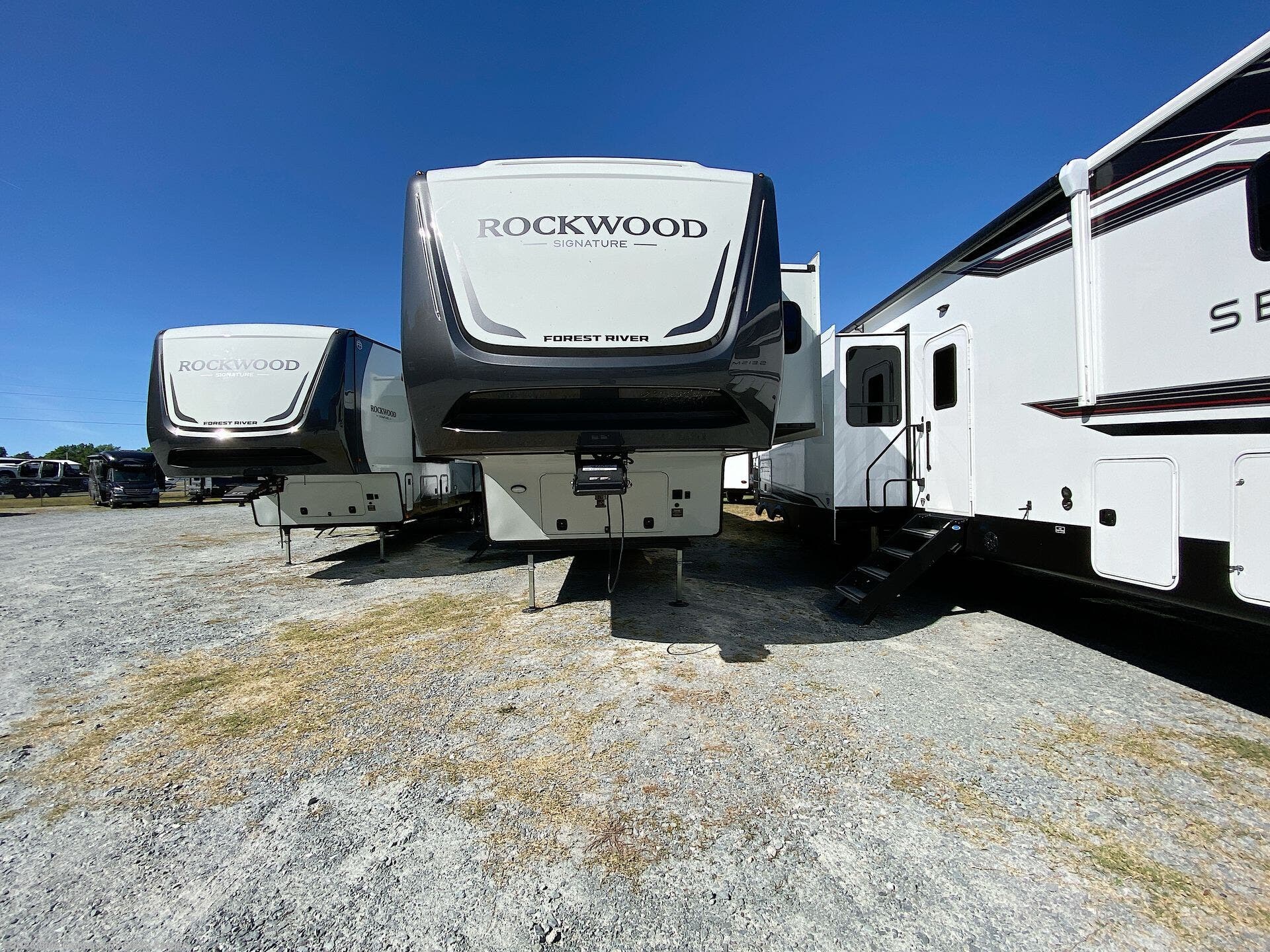 New 2026 Forest River Rockwood Signature 404SRK available in Benson, North Carolina