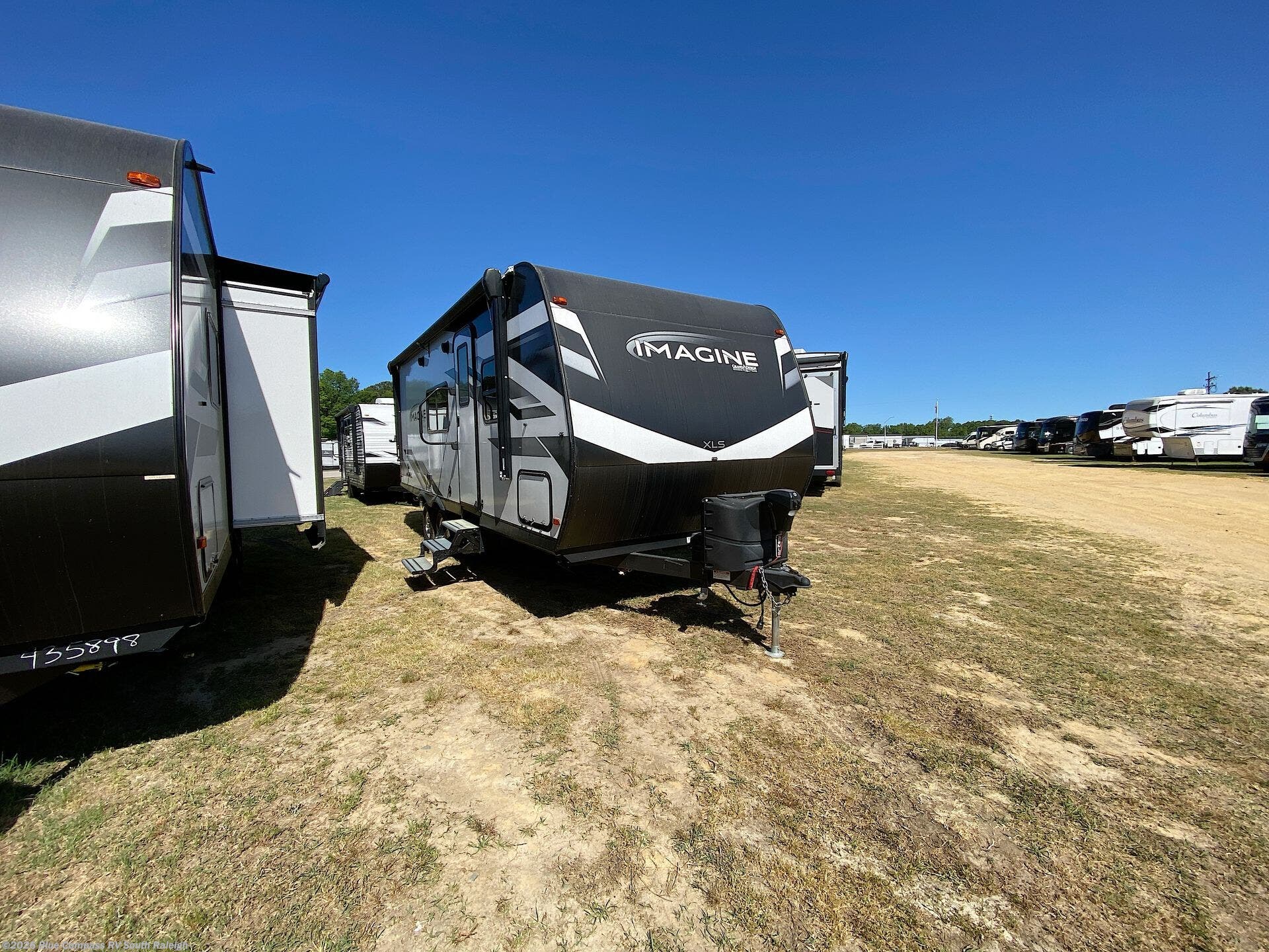 2022 Imagine XLS 22MLE by Grand Design from Blue Compass RV South Raleigh in Benson, North Carolina