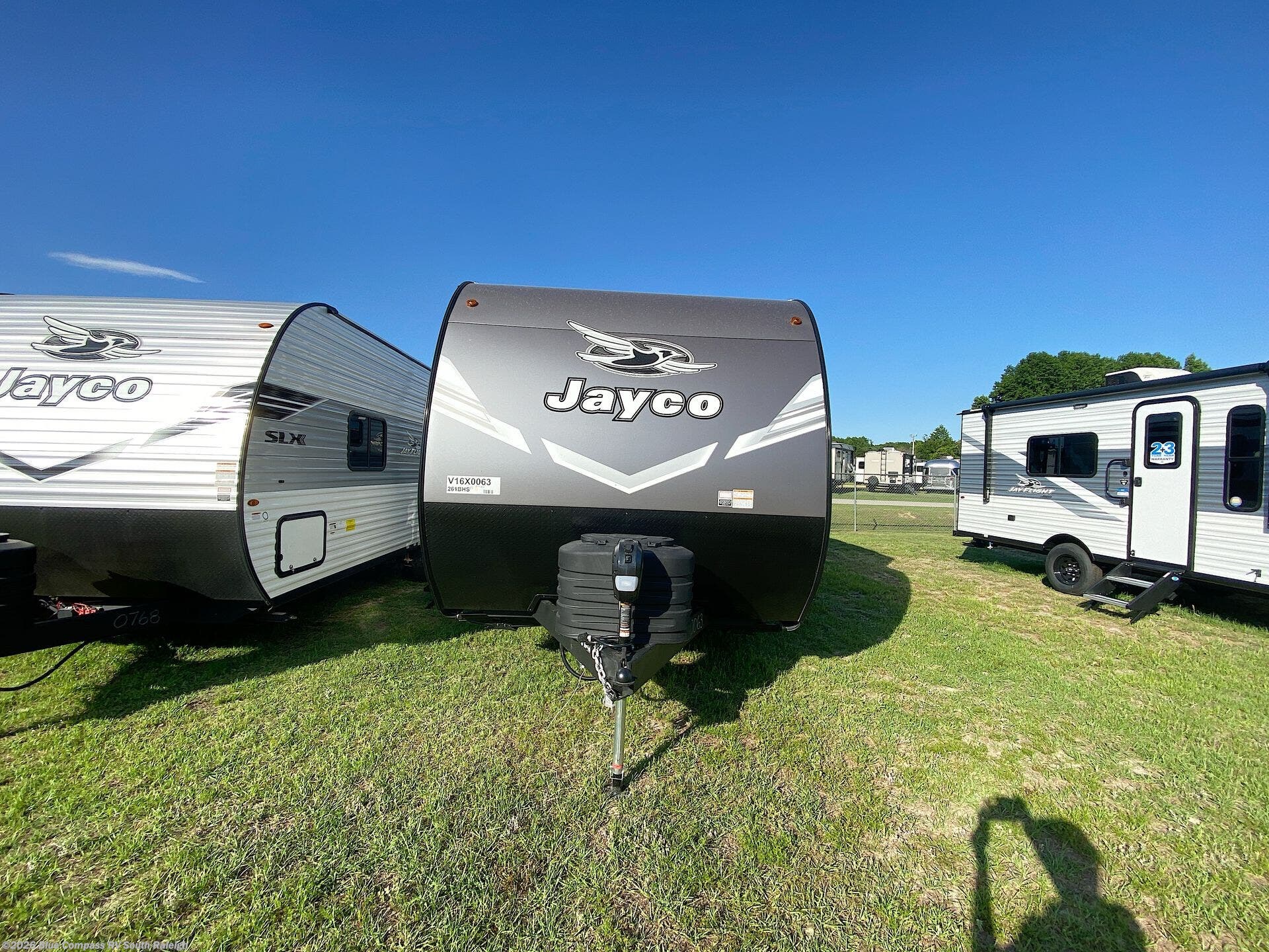 New 2027 Jayco Jay Flight SLX 261BHS available in Benson, North Carolina